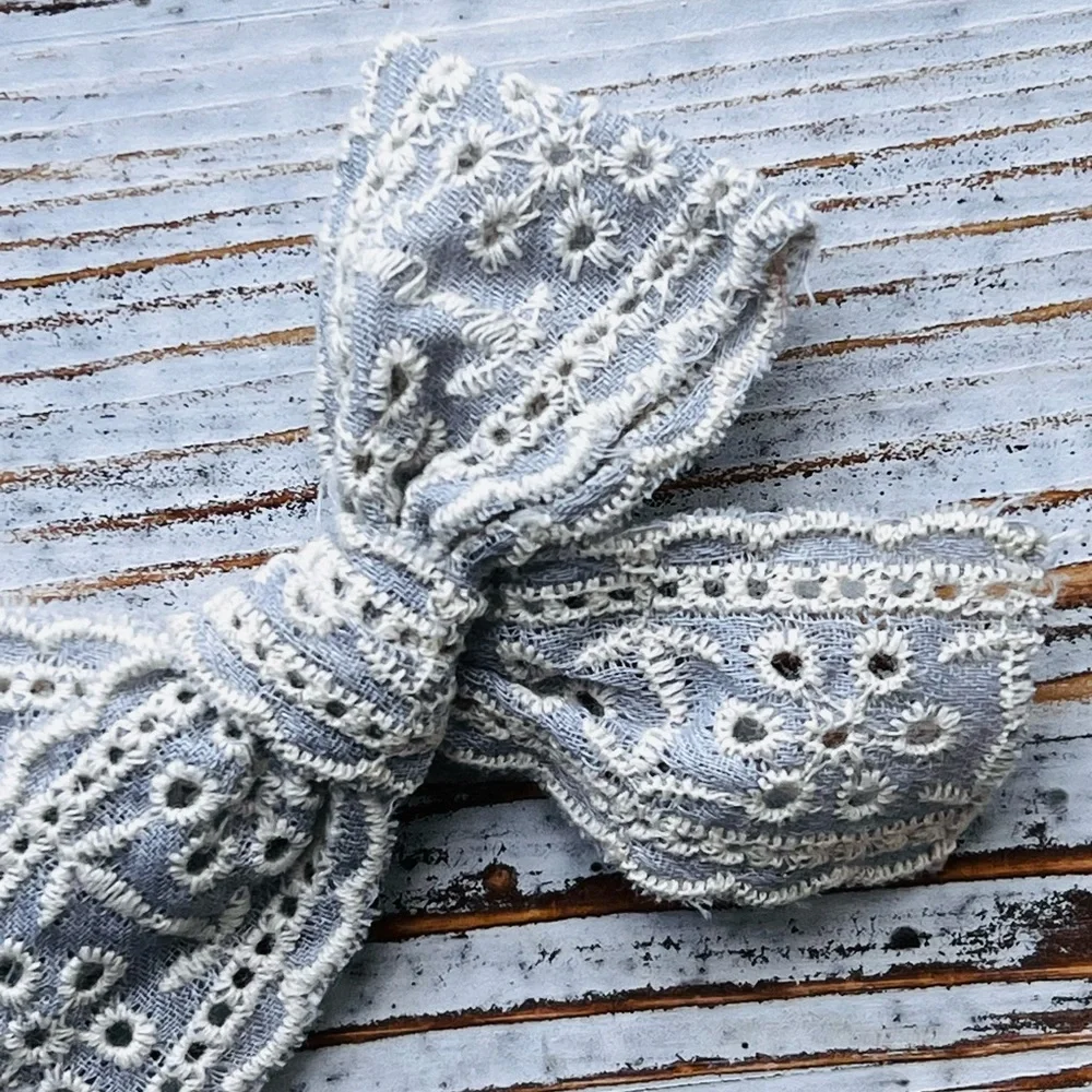 Carolina eyelet hand Tie Hair Bows for kids